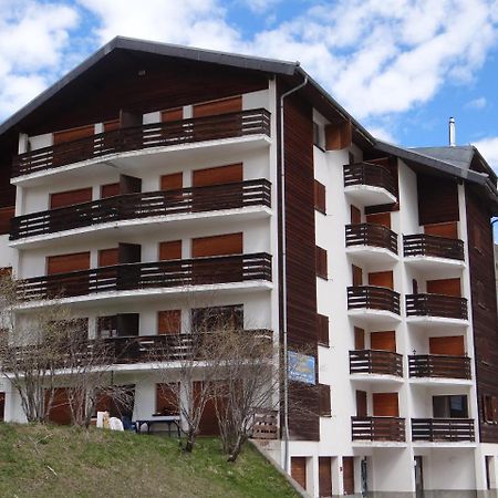 Arolles 303 Apartment อาโรลลา ภายนอก รูปภาพ
