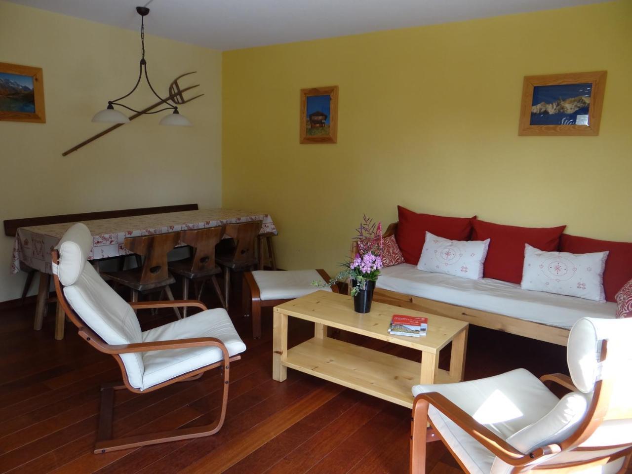 Arolles 303 Apartment อาโรลลา ภายนอก รูปภาพ
